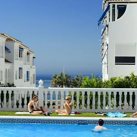 Апартаменты Nice In Fuentes De Нерха