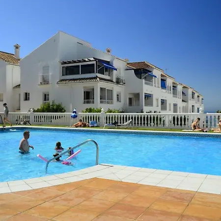 Nice In Fuentes De Apartment Nerja